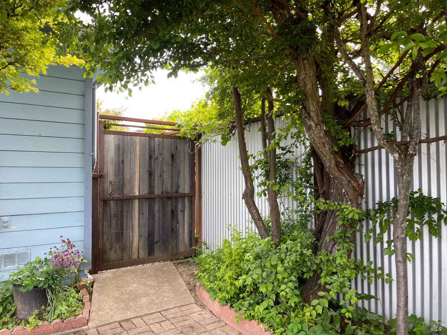 Detail Gallery Image 45 of 68 For 458 E San Francisco Ave, Willits,  CA 95490 - 4 Beds | 2 Baths