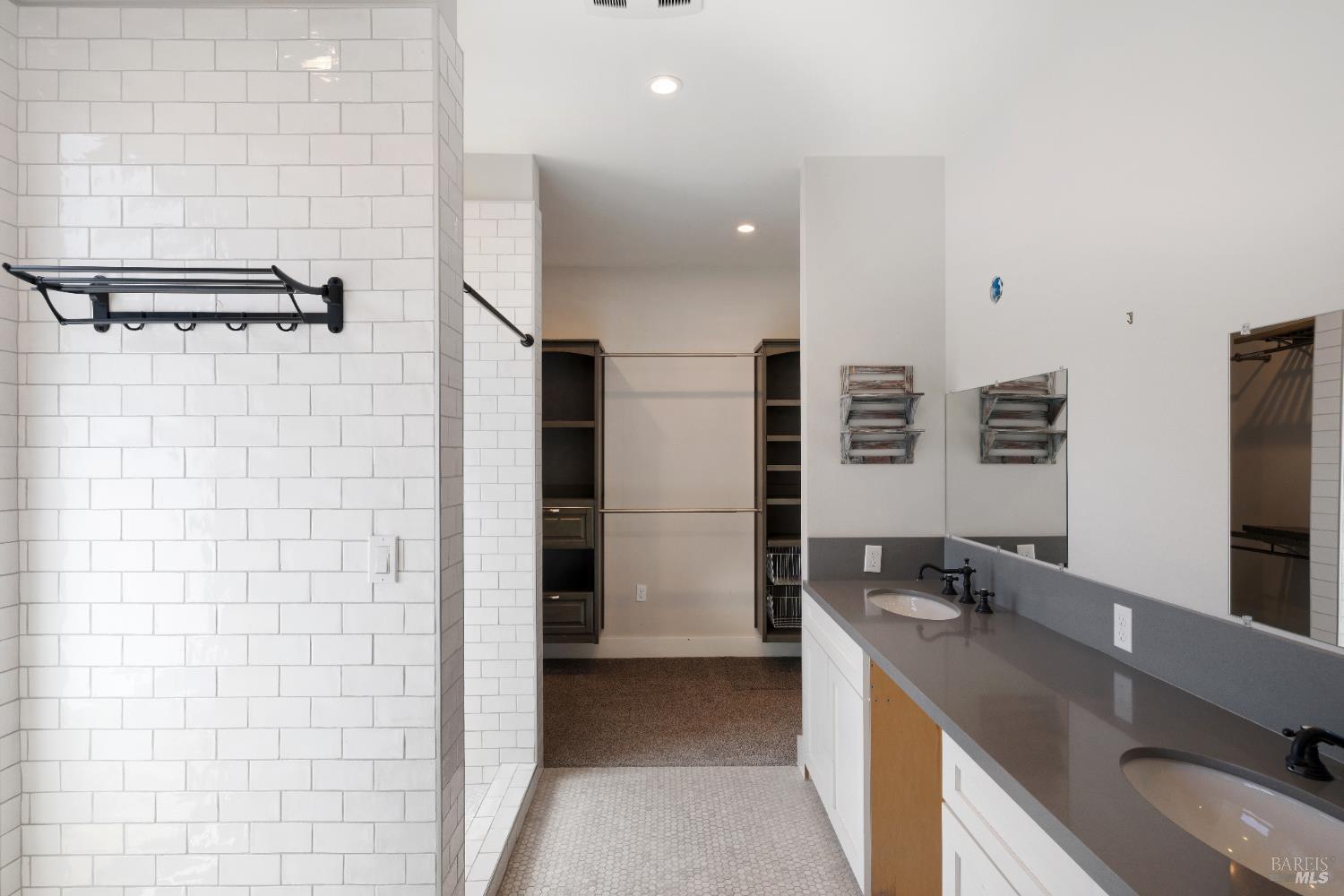 Detail Gallery Image 25 of 62 For 600 Miller Creek Rd, San Rafael,  CA 94903 - 3 Beds | 2/1 Baths