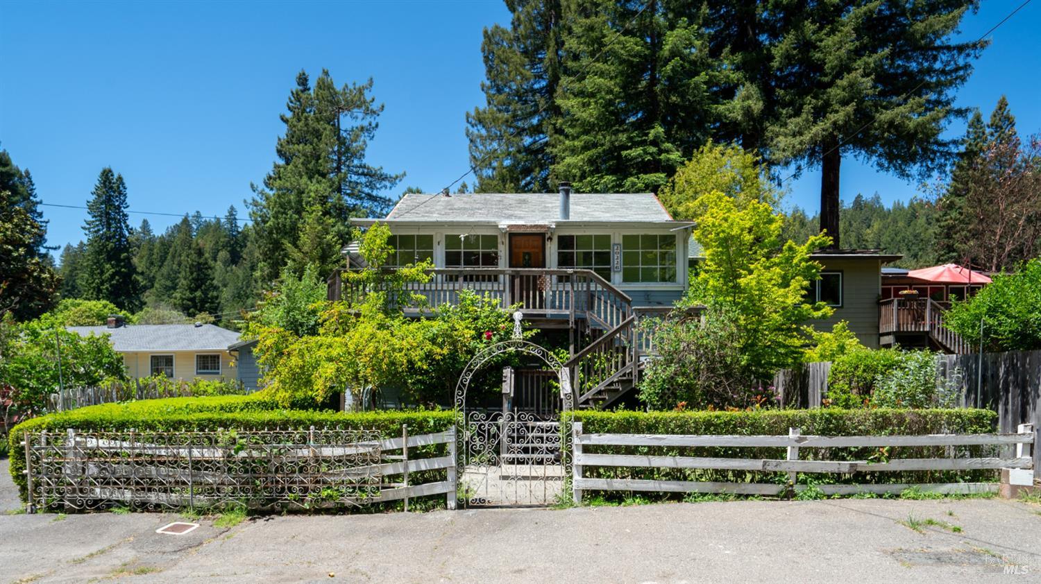 Detail Gallery Image 1 of 20 For 20226 Willow Rd, Monte Rio,  CA 95462 - 1 Beds | 1 Baths