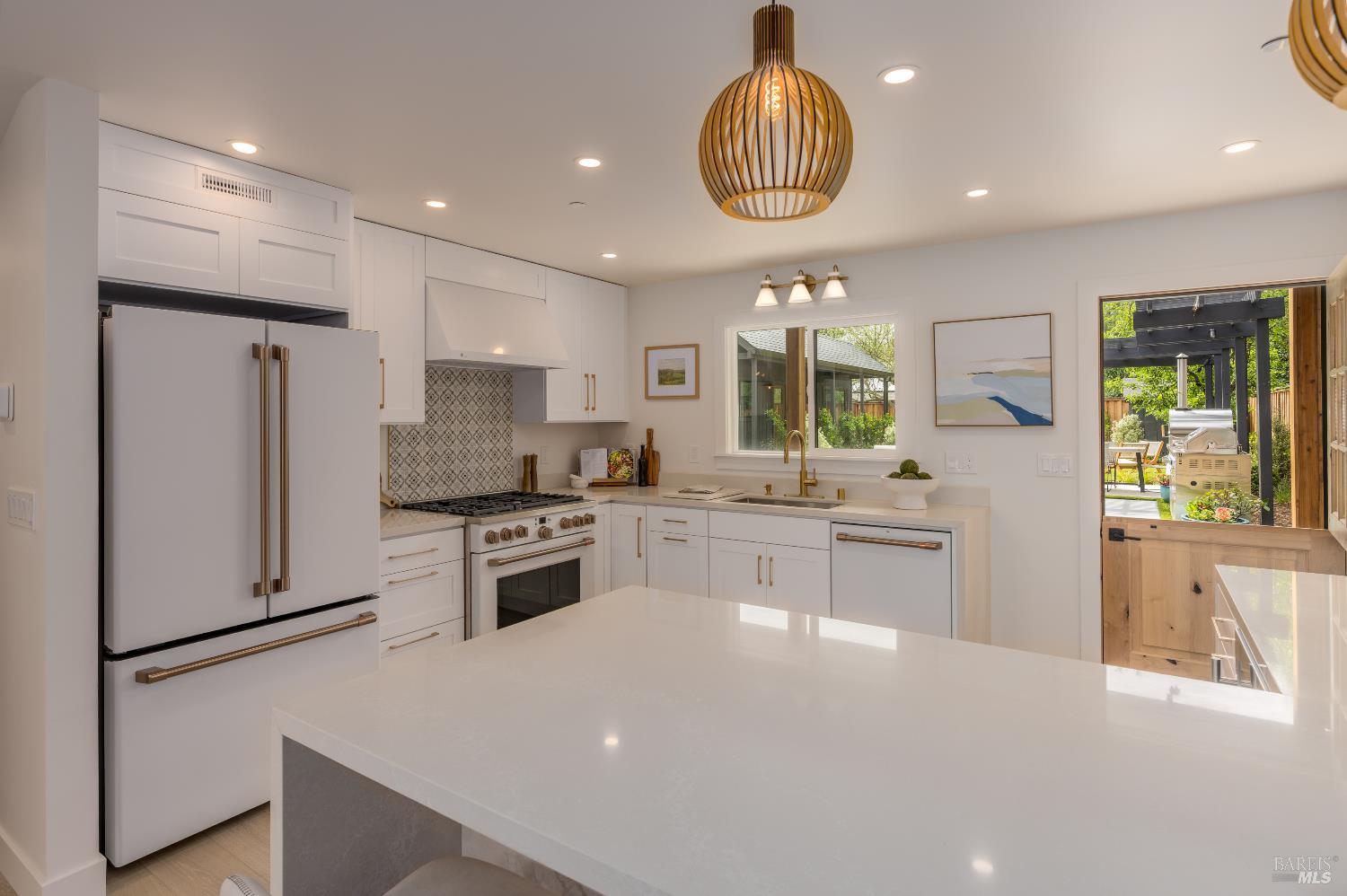 Detail Gallery Image 11 of 52 For 825 Austin Ave, Sonoma,  CA 95476 - 4 Beds | 3/1 Baths