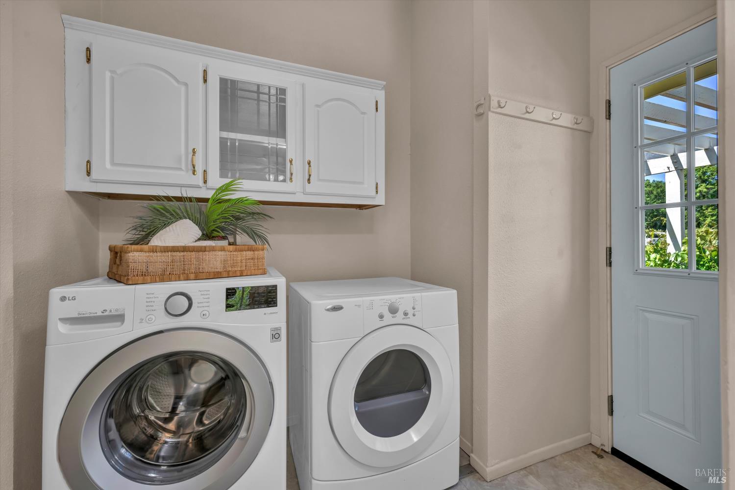 Detail Gallery Image 30 of 73 For 9700 Spring Valley Rd, Potter Valley,  CA 95469 - 3 Beds | 2 Baths