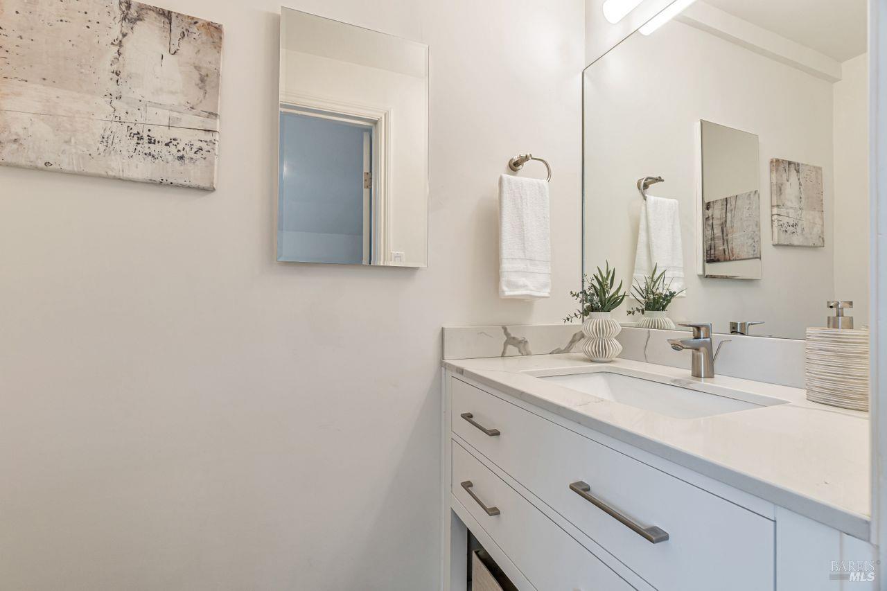 Detail Gallery Image 28 of 37 For 37 Angela Ave, San Anselmo,  CA 94960 - 4 Beds | 2/1 Baths