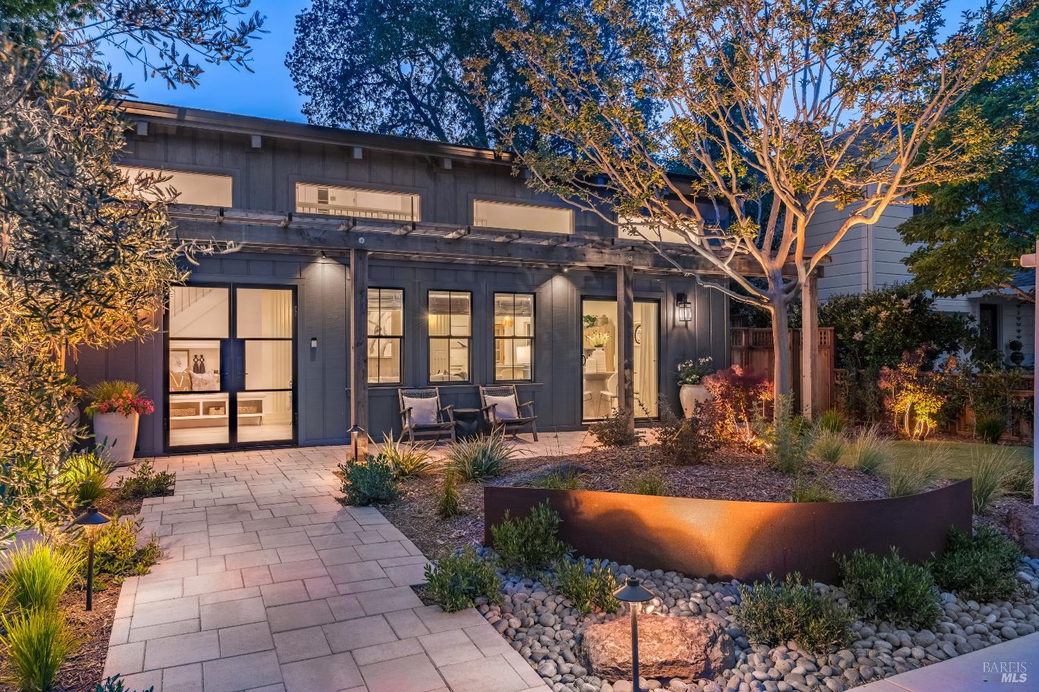 Detail Gallery Image 1 of 52 For 825 Austin Ave, Sonoma,  CA 95476 - 4 Beds | 3/1 Baths