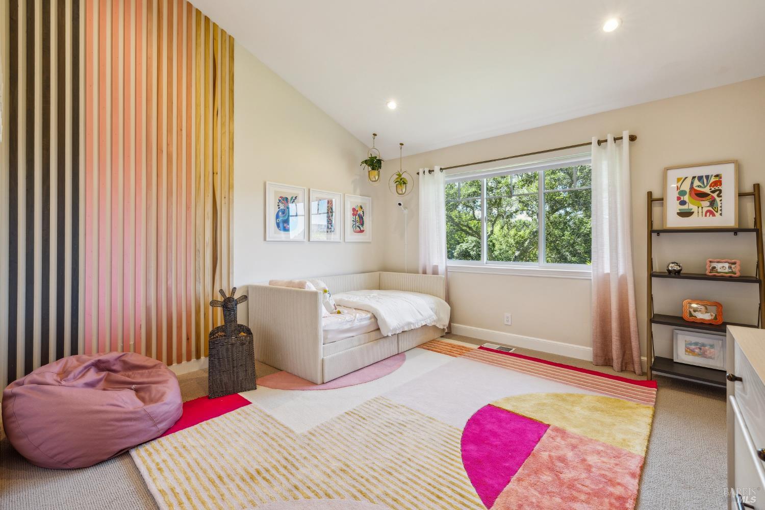 Detail Gallery Image 60 of 64 For 6 Live Oak Way, San Rafael,  CA 94901 - 4 Beds | 4/1 Baths