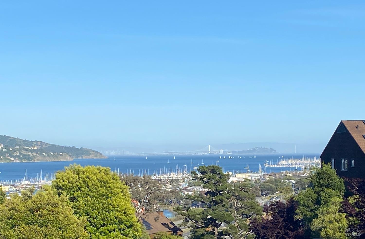 Detail Gallery Image 3 of 32 For 252 Headlands Ct, Sausalito,  CA 94965 - 1 Beds | 1 Baths