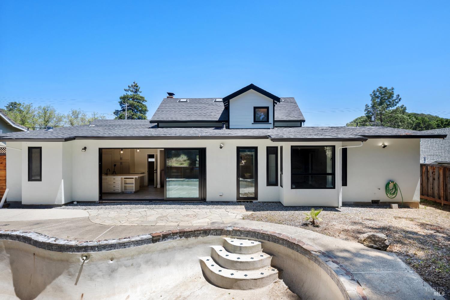 Detail Gallery Image 49 of 62 For 600 Miller Creek Rd, San Rafael,  CA 94903 - 3 Beds | 2/1 Baths