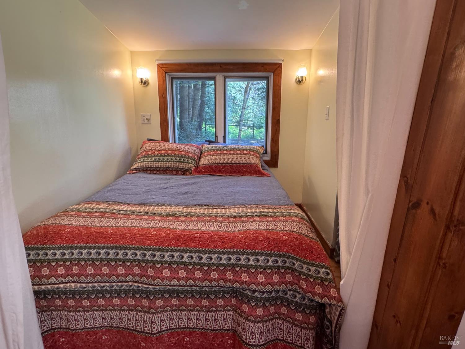 Detail Gallery Image 30 of 35 For 32371 Middle Ridge Rd, Albion,  CA 95410 - 2 Beds | 1 Baths