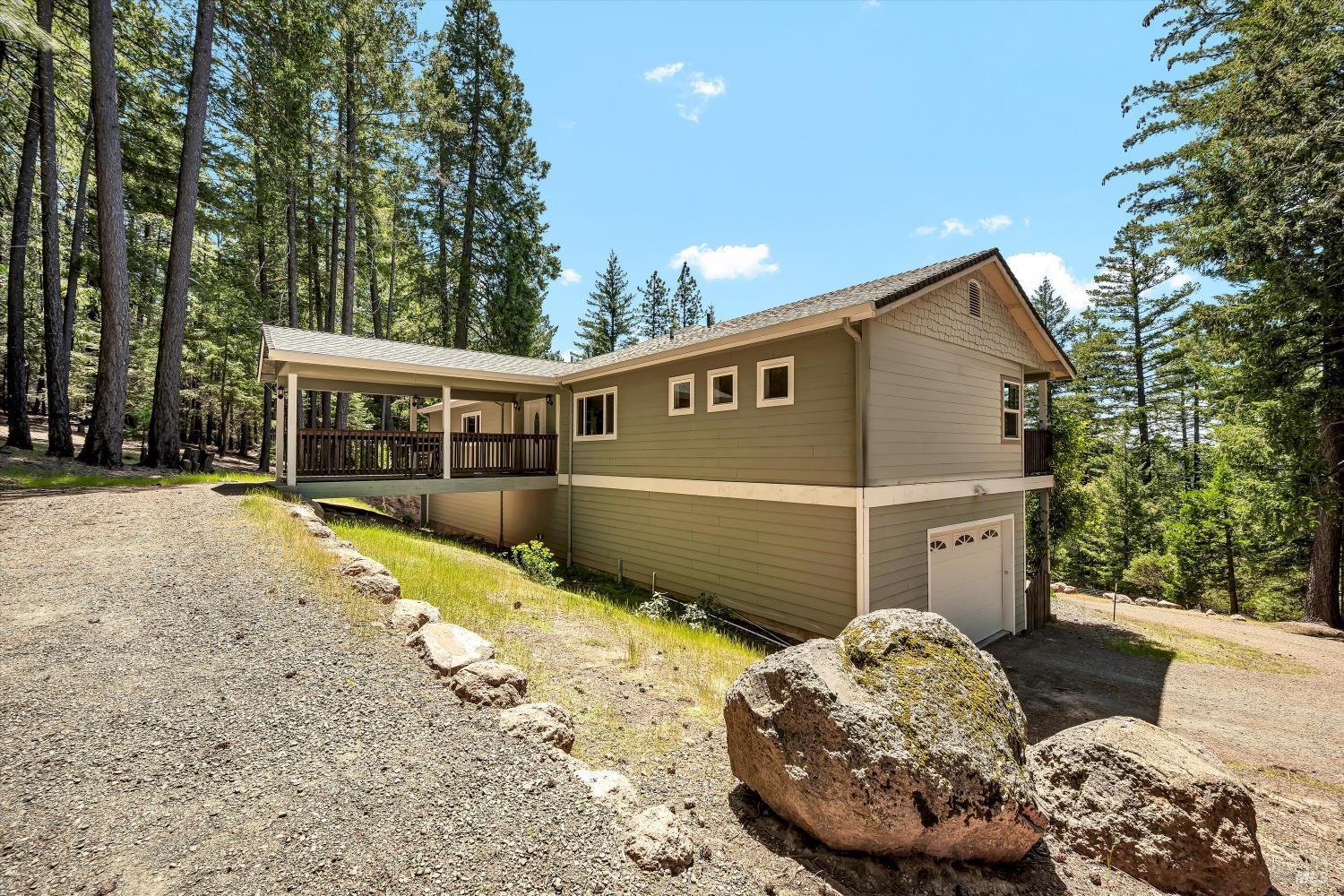 Detail Gallery Image 3 of 59 For 9474 Rockys Rd, Middletown,  CA 95461 - 2 Beds | 2/1 Baths