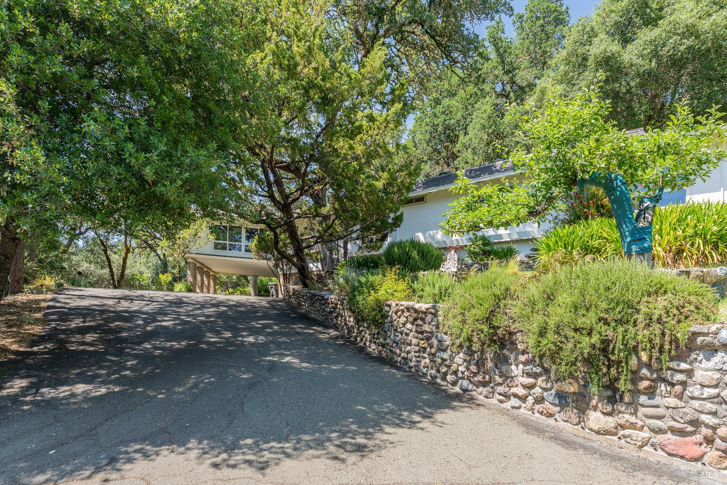 Detail Gallery Image 38 of 38 For 925 Knob Hill Rd, Ukiah,  CA 95482 - 3 Beds | 2 Baths