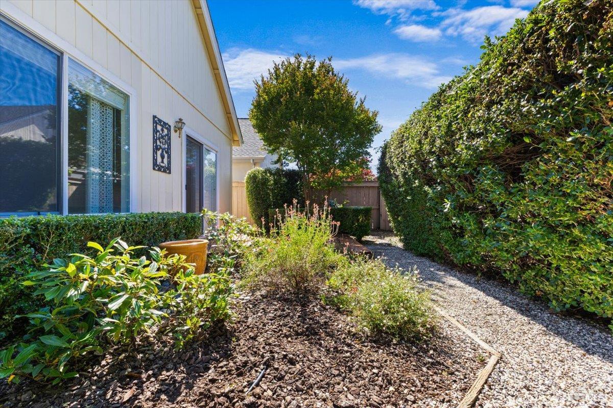Detail Gallery Image 34 of 36 For 843 Cab Calloway Ct, Windsor,  CA 95492 - 2 Beds | 2 Baths