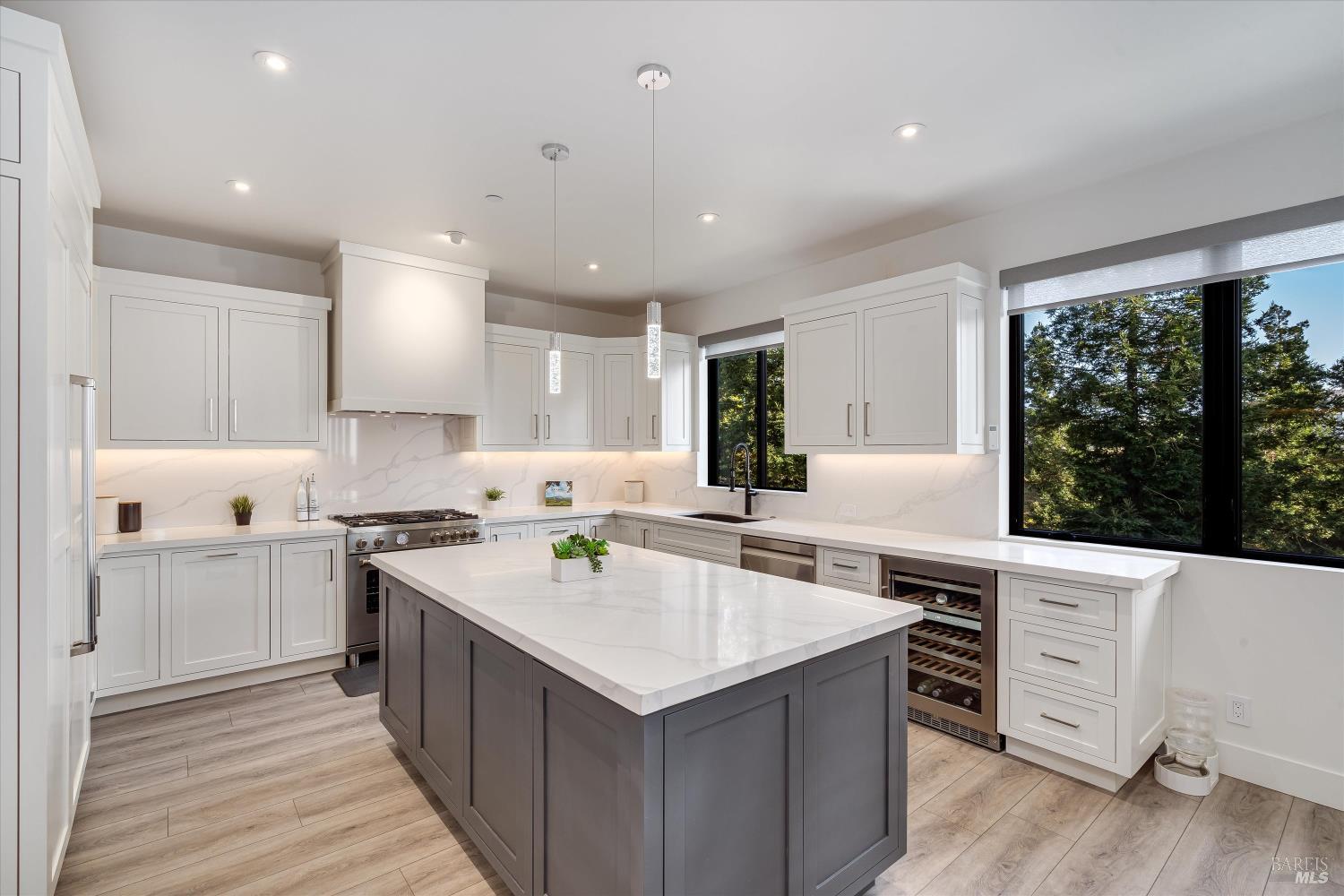 Detail Gallery Image 5 of 60 For 1994 W Bristlecone Ct, Santa Rosa,  CA 95403 - 4 Beds | 3/1 Baths