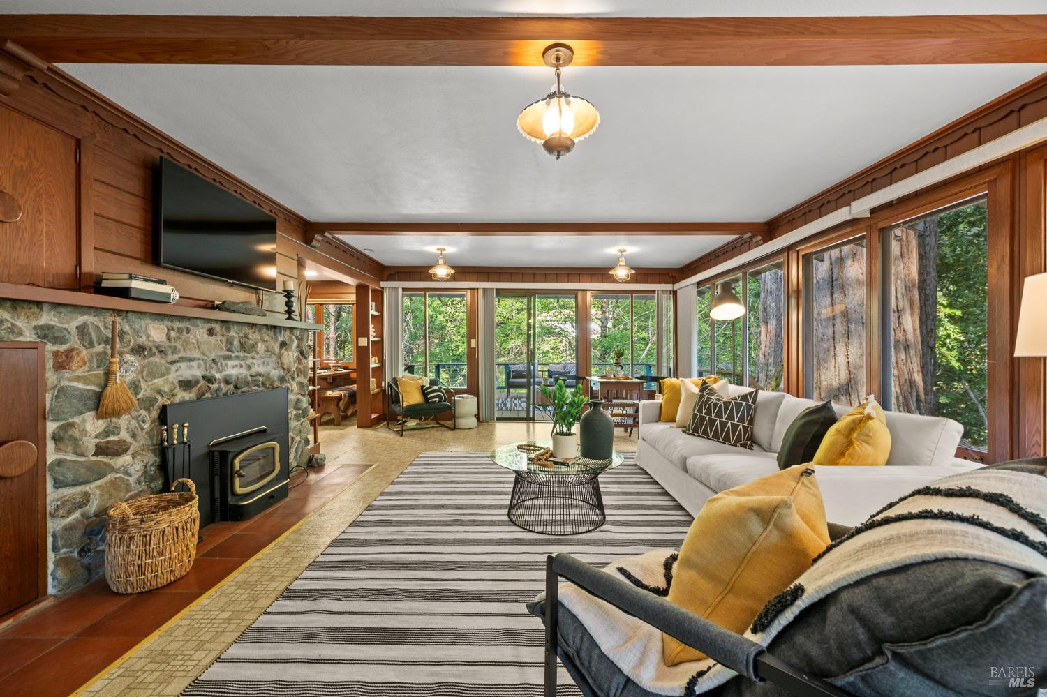 Detail Gallery Image 24 of 55 For 5600 Cazadero Hwy, Cazadero,  CA 95421 - 2 Beds | 1/1 Baths