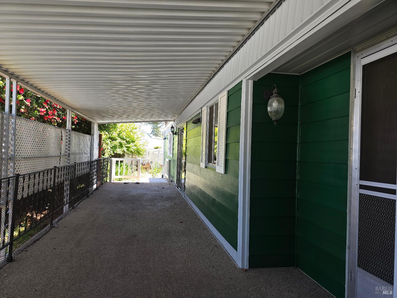 Detail Gallery Image 6 of 29 For 108 N Napa Dr, Petaluma,  CA 94954 - 2 Beds | 2 Baths
