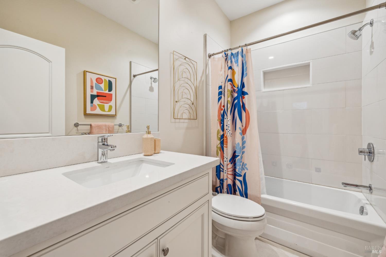 Detail Gallery Image 61 of 64 For 6 Live Oak Way, San Rafael,  CA 94901 - 4 Beds | 4/1 Baths