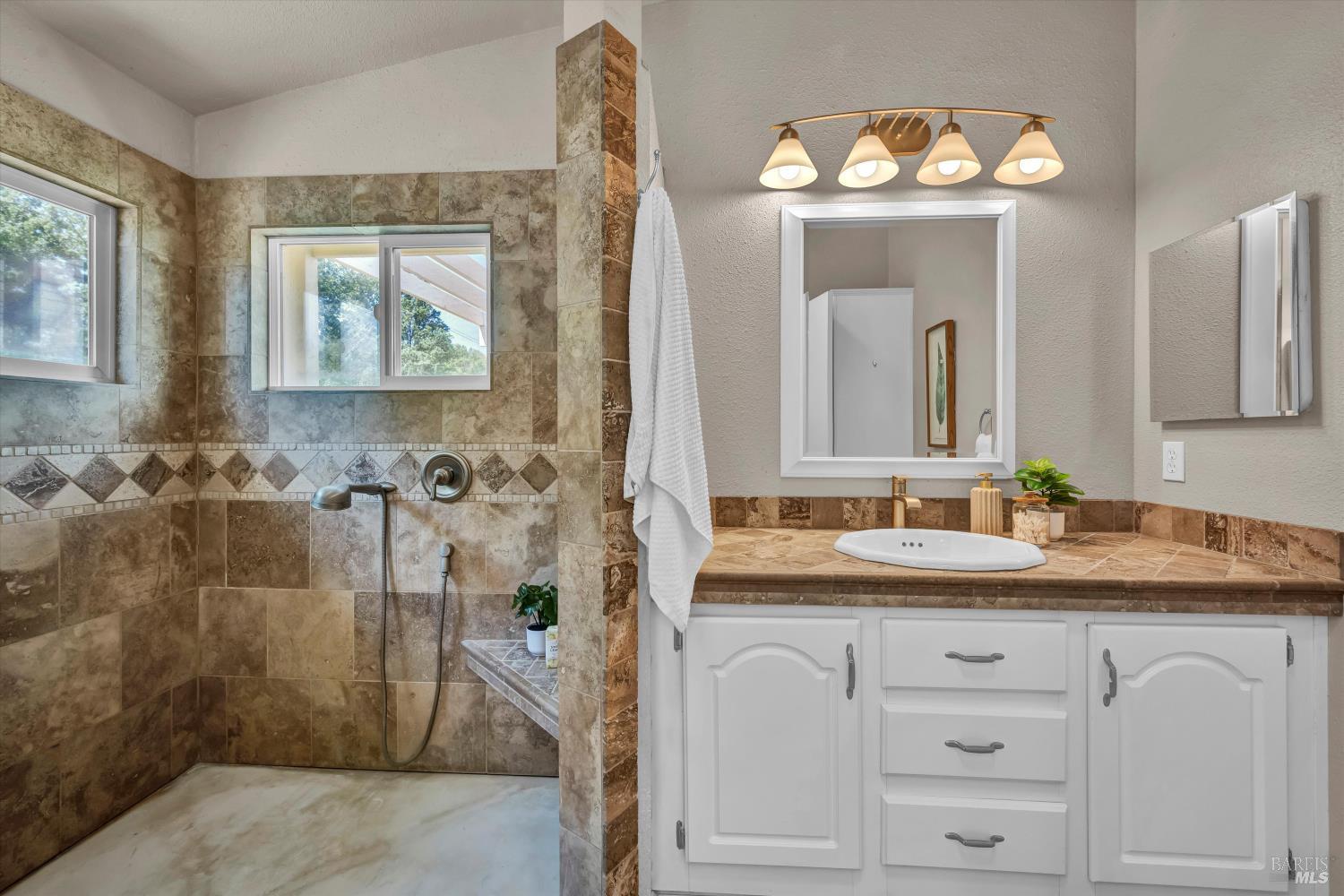 Detail Gallery Image 20 of 73 For 9700 Spring Valley Rd, Potter Valley,  CA 95469 - 3 Beds | 2 Baths