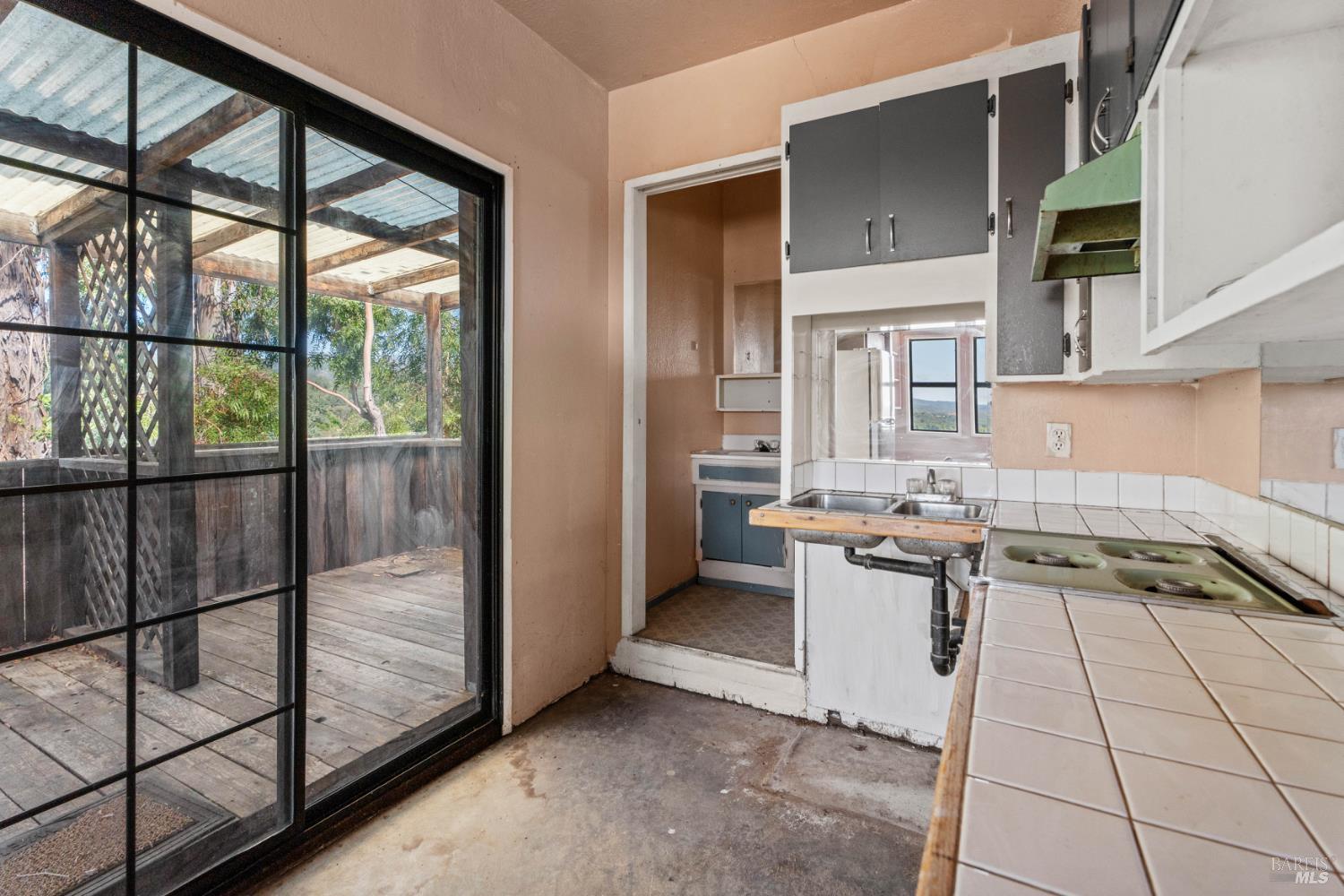 Detail Gallery Image 7 of 27 For 2840 Pear View Rd, Lakeport,  CA 95453 - 1 Beds | 1 Baths