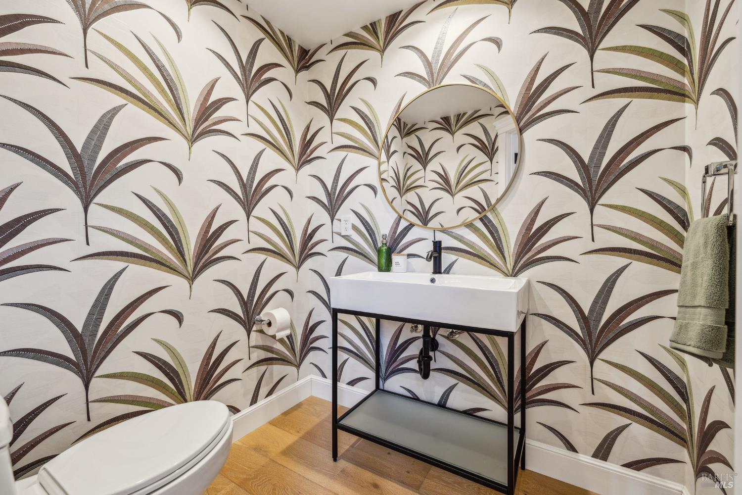 Detail Gallery Image 63 of 64 For 6 Live Oak Way, San Rafael,  CA 94901 - 4 Beds | 4/1 Baths