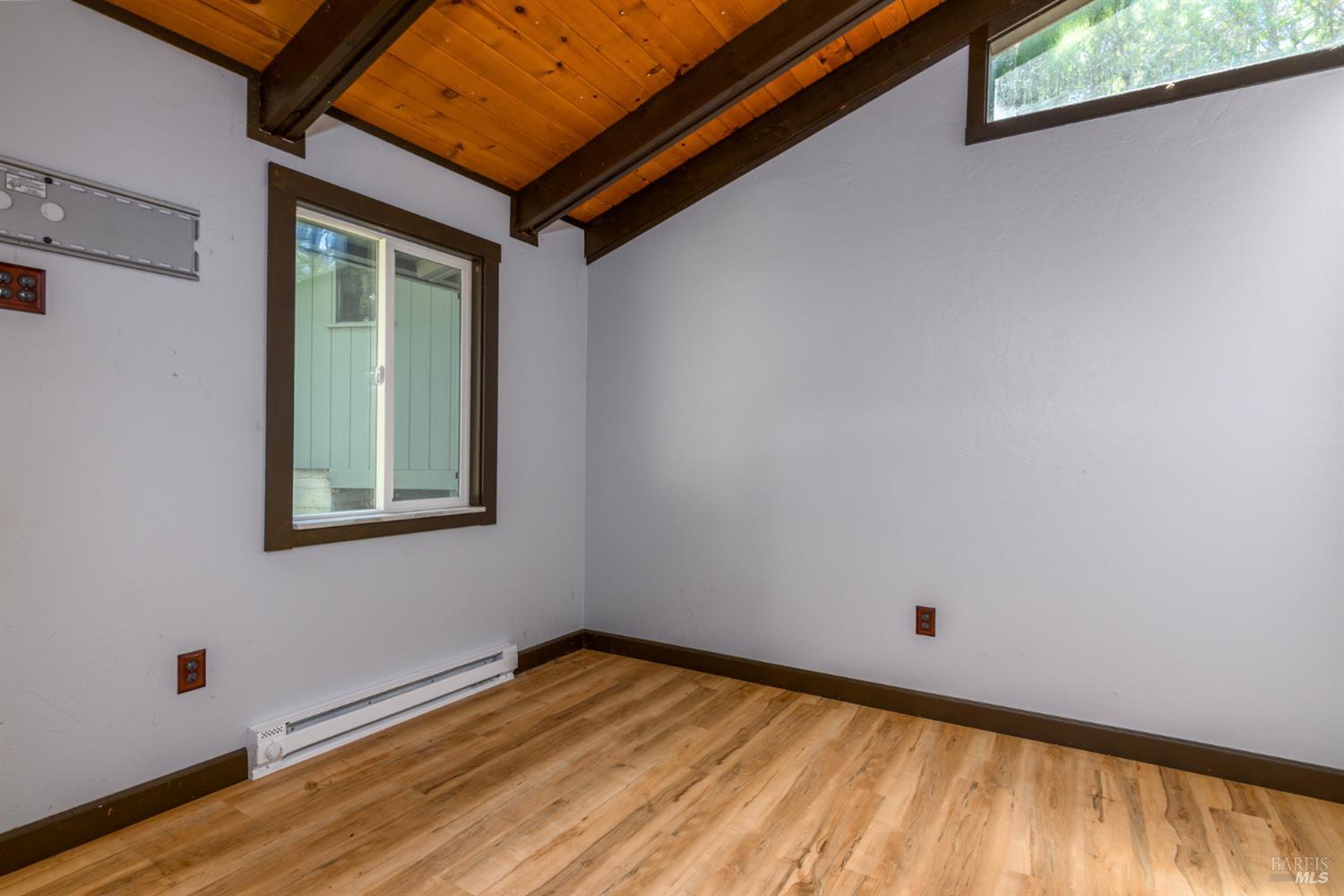 Detail Gallery Image 17 of 39 For 45270 Ocean View Ln, Gualala,  CA 95445 - 2 Beds | 1 Baths