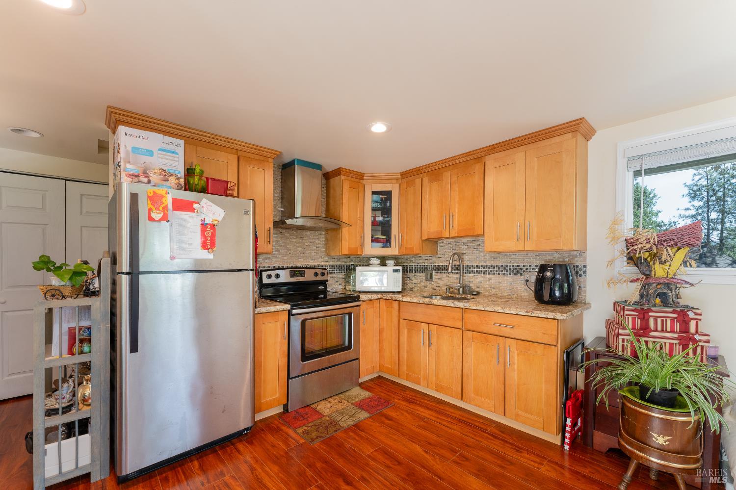 Detail Gallery Image 30 of 38 For 925 Knob Hill Rd, Ukiah,  CA 95482 - 3 Beds | 2 Baths