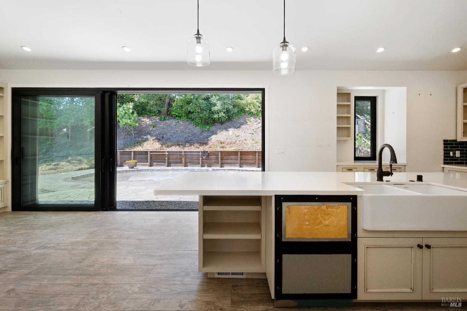 Detail Gallery Image 13 of 62 For 600 Miller Creek Rd, San Rafael,  CA 94903 - 3 Beds | 2/1 Baths
