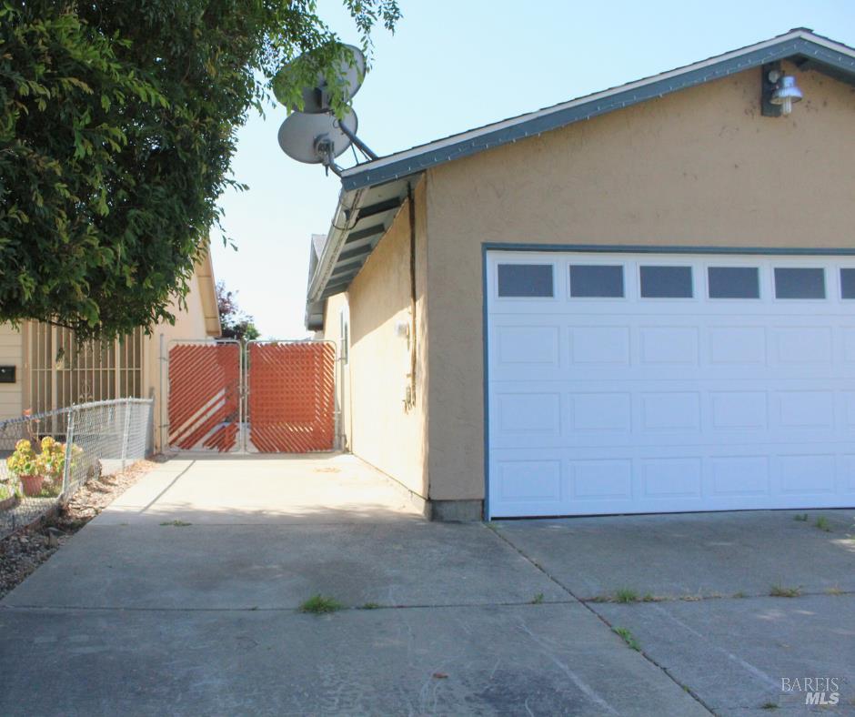 Detail Gallery Image 3 of 32 For 1863 Mini Dr, Vallejo,  CA 94589 - 3 Beds | 2 Baths