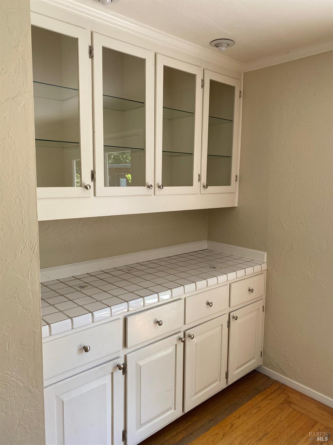 Detail Gallery Image 16 of 64 For 1125 East Ct, Novato,  CA 94945 - 2 Beds | 1 Baths
