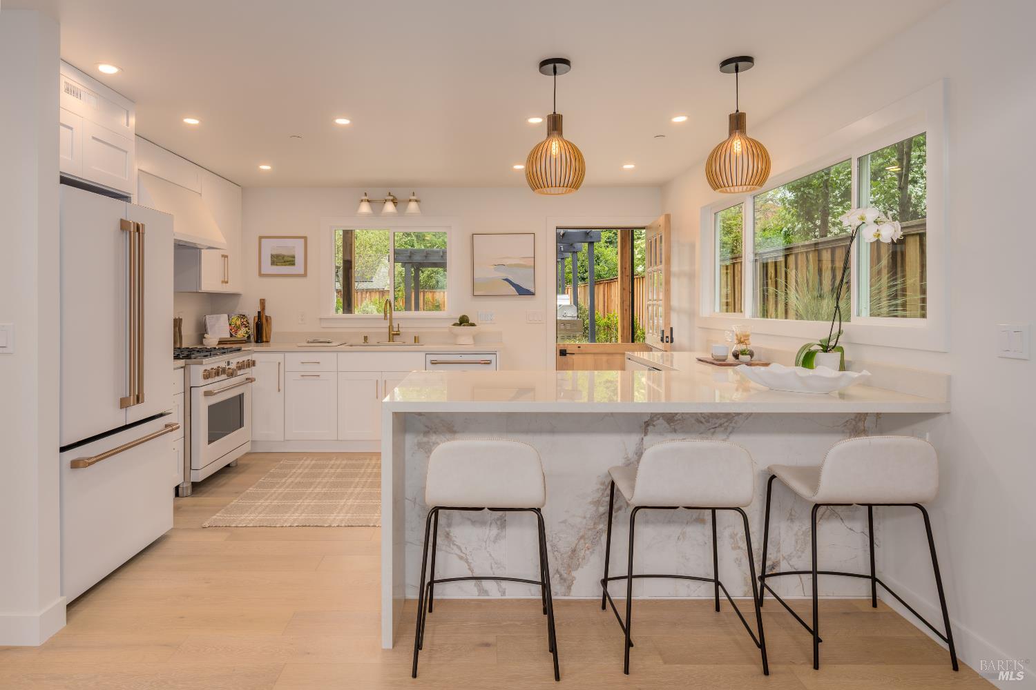 Detail Gallery Image 10 of 52 For 825 Austin Ave, Sonoma,  CA 95476 - 4 Beds | 3/1 Baths