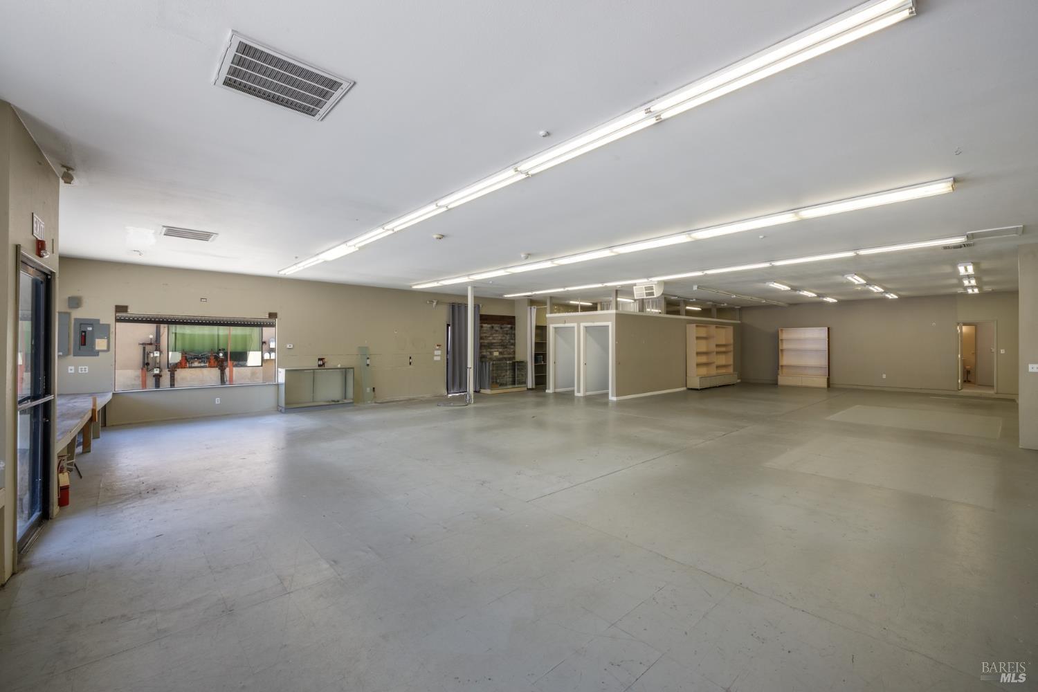 Detail Gallery Image 7 of 25 For 219 S Cloverdale Blvd, Cloverdale,  CA 95425 - – Beds | – Baths