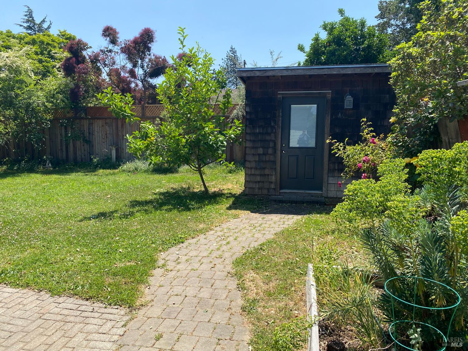 Detail Gallery Image 48 of 64 For 1125 East Ct, Novato,  CA 94945 - 2 Beds | 1 Baths