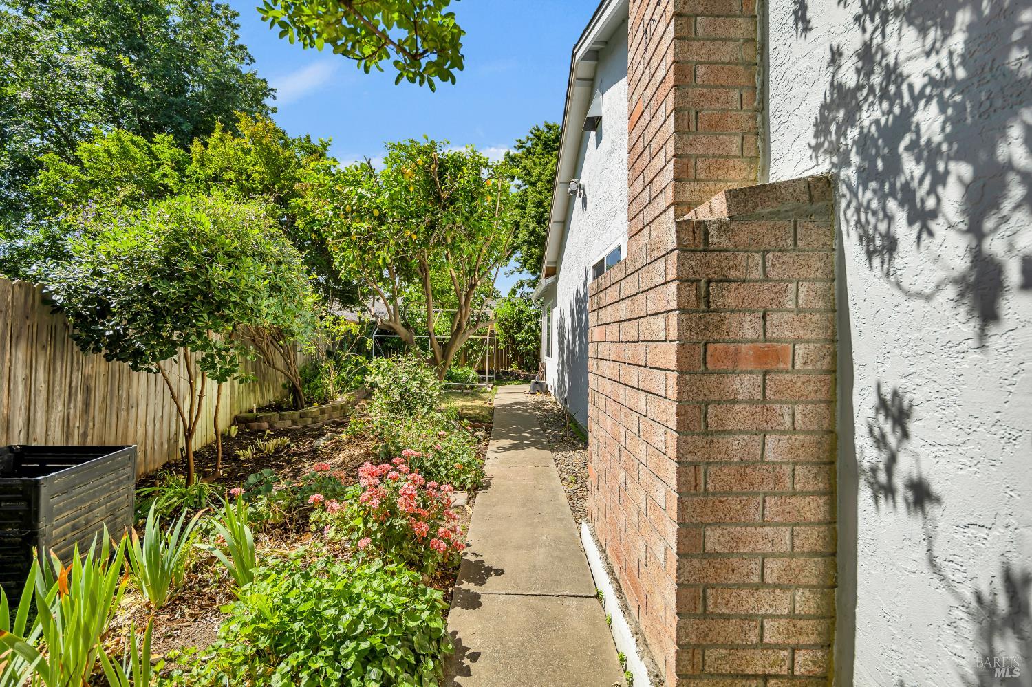 Detail Gallery Image 39 of 45 For 550 Rossi Dr, Dixon,  CA 95620 - 3 Beds | 2 Baths
