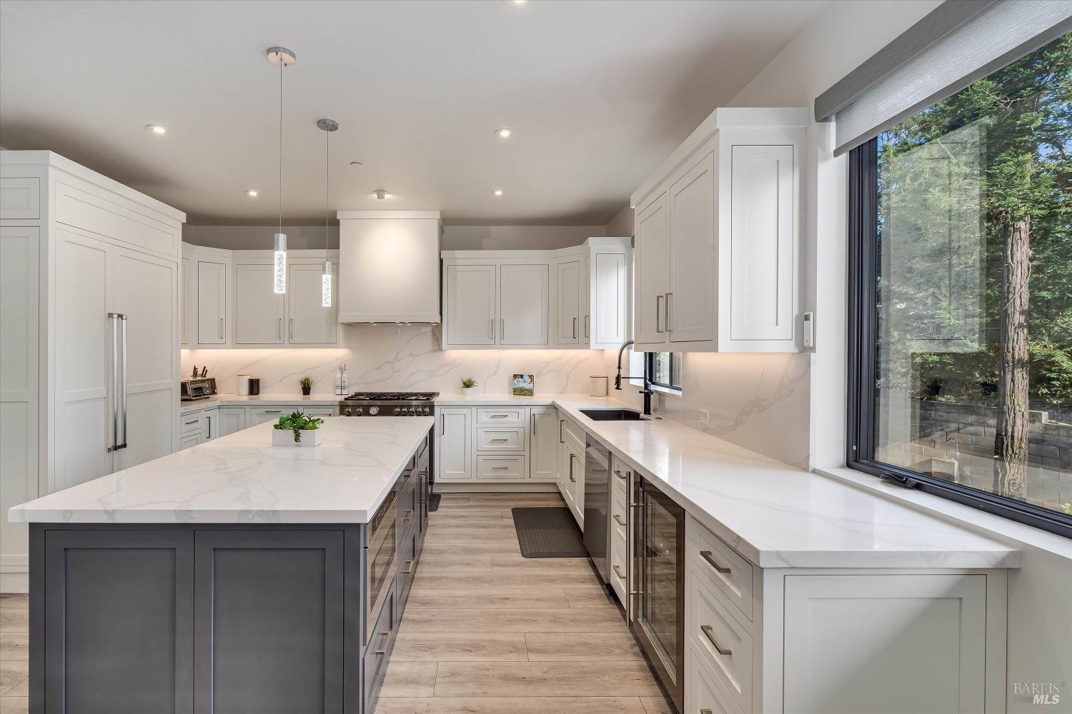 Detail Gallery Image 4 of 60 For 1994 W Bristlecone Ct, Santa Rosa,  CA 95403 - 4 Beds | 3/1 Baths