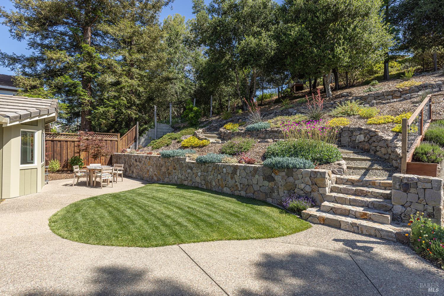 Detail Gallery Image 29 of 45 For 3336 Brittany Cir, Napa,  CA 94558 - 3 Beds | 2 Baths