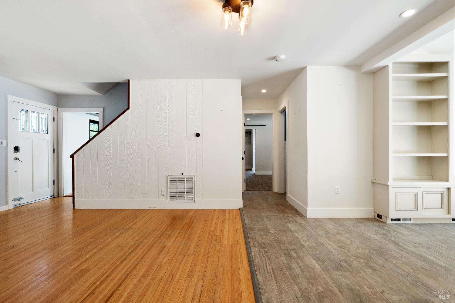 Detail Gallery Image 6 of 62 For 600 Miller Creek Rd, San Rafael,  CA 94903 - 3 Beds | 2/1 Baths