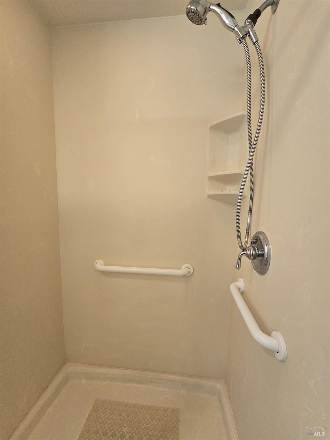 Detail Gallery Image 26 of 29 For 108 N Napa Dr, Petaluma,  CA 94954 - 2 Beds | 2 Baths