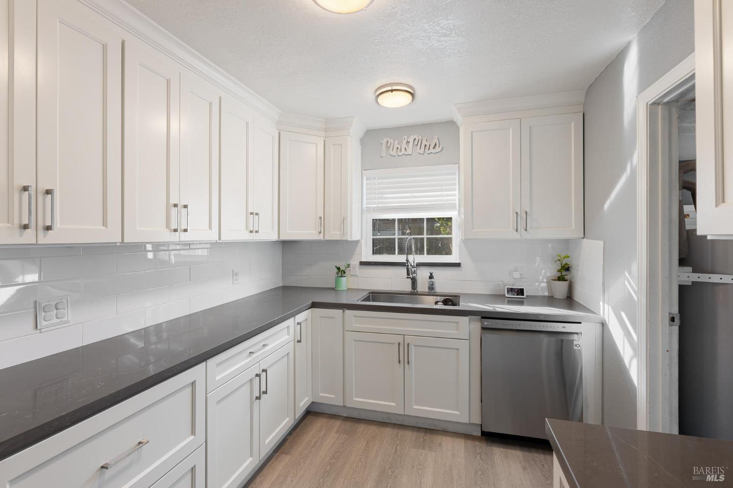 Detail Gallery Image 11 of 31 For 104 Birch St, Vacaville,  CA 95688 - 3 Beds | 1 Baths