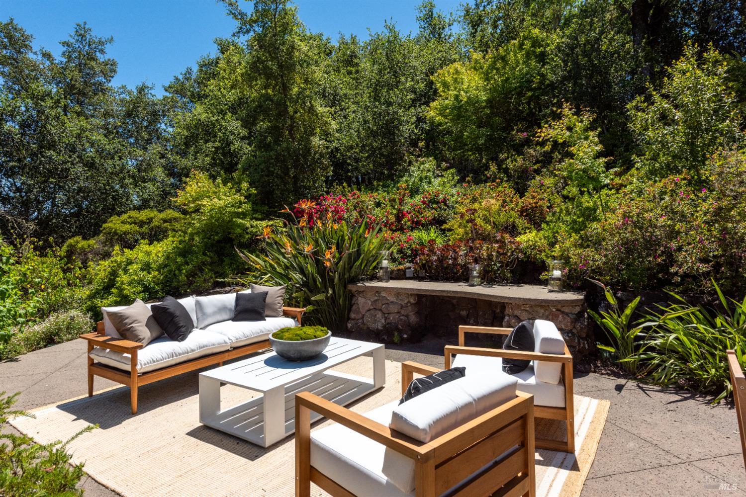 Detail Gallery Image 54 of 96 For 4030 Old Barn Rd, Healdsburg,  CA 95448 - 4 Beds | 5/1 Baths