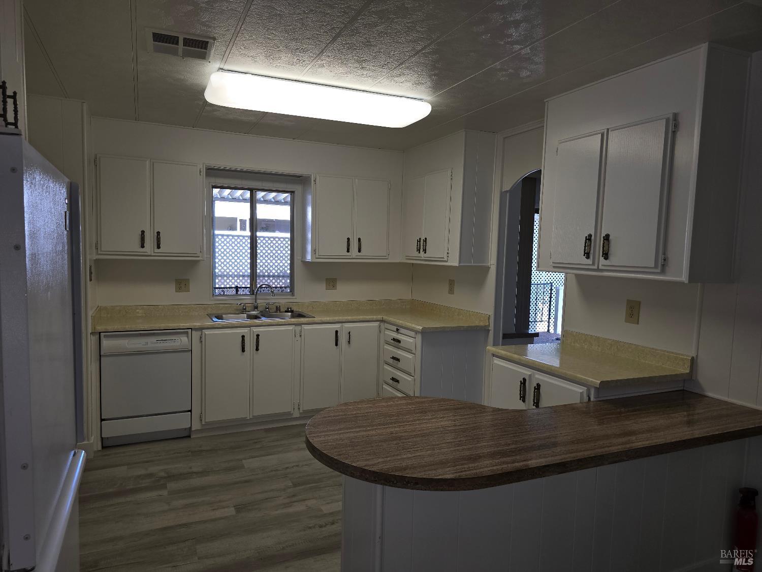 Detail Gallery Image 12 of 29 For 108 N Napa Dr, Petaluma,  CA 94954 - 2 Beds | 2 Baths