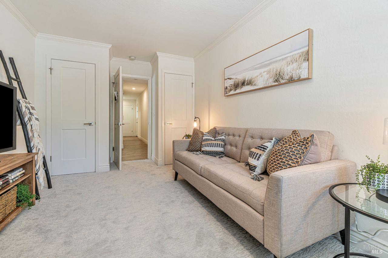Detail Gallery Image 24 of 37 For 37 Angela Ave, San Anselmo,  CA 94960 - 4 Beds | 2/1 Baths