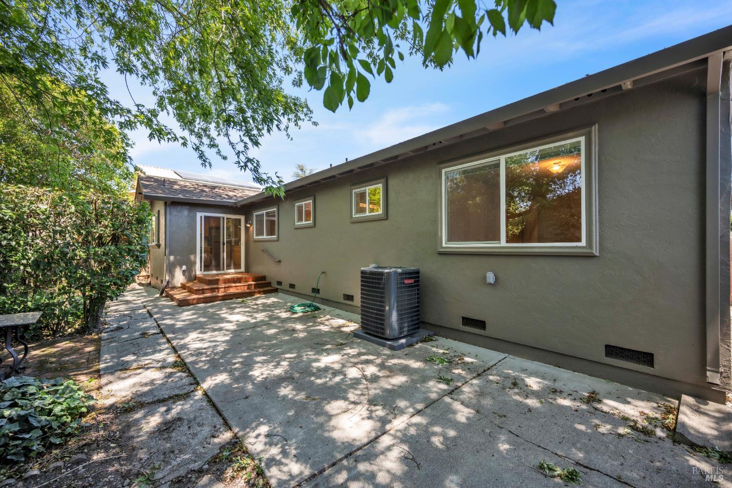Lang Court, Santa Rosa, California image 21