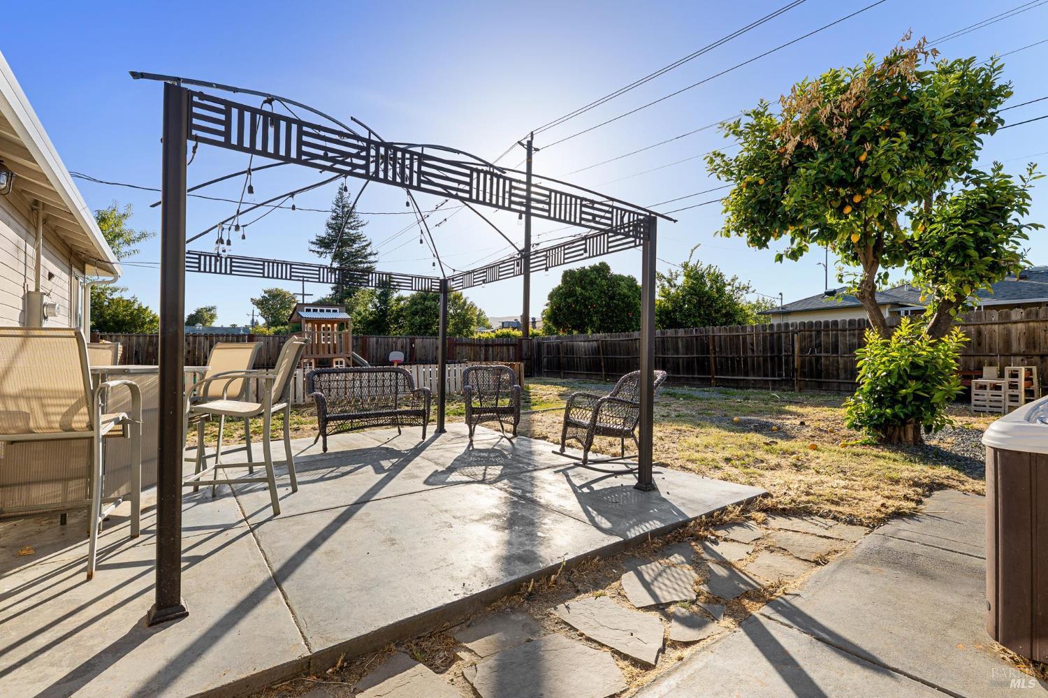Detail Gallery Image 25 of 31 For 104 Birch St, Vacaville,  CA 95688 - 3 Beds | 1 Baths