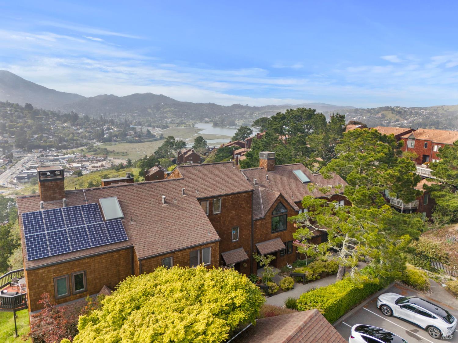 Detail Gallery Image 25 of 26 For 402 Donahue St, Sausalito,  CA 94965 - 3 Beds | 2/1 Baths