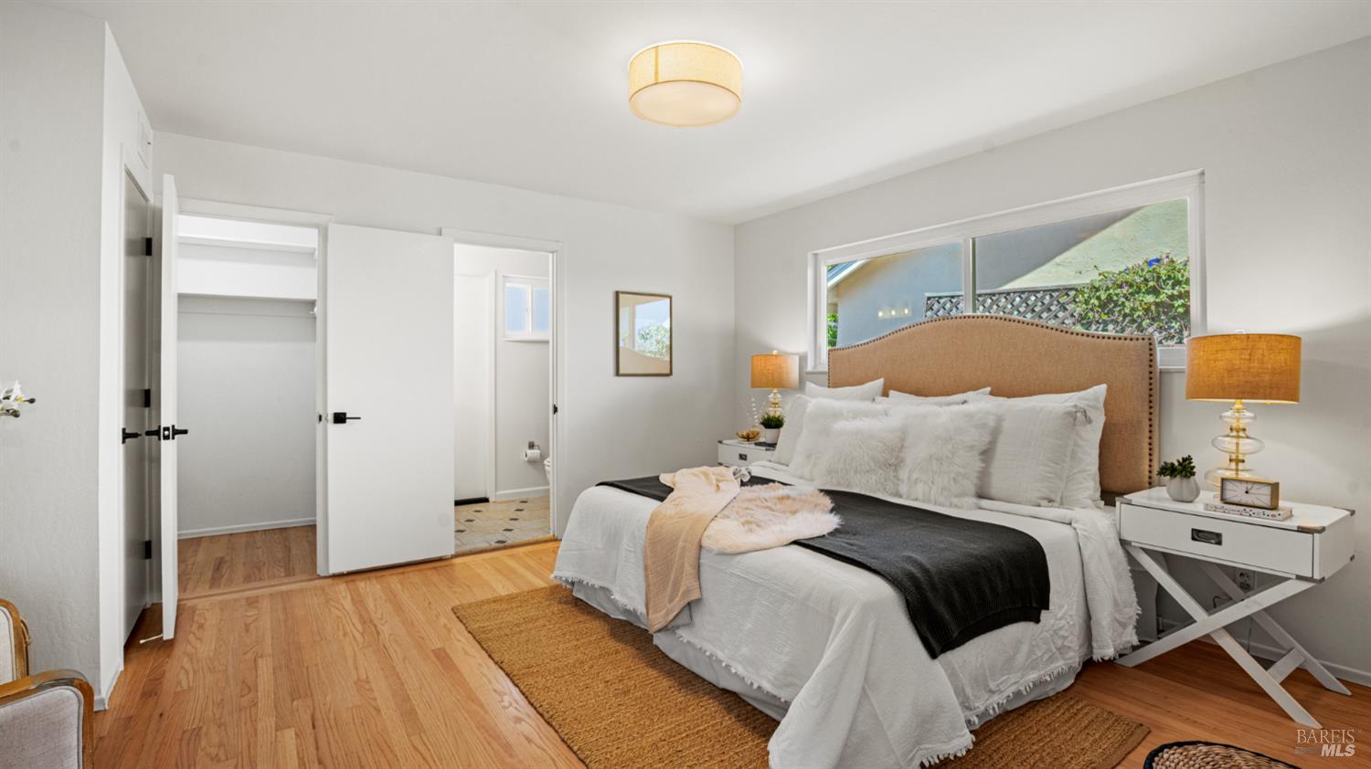 Detail Gallery Image 11 of 28 For 40 Staghound Psge, Corte Madera,  CA 94925 - 3 Beds | 2 Baths