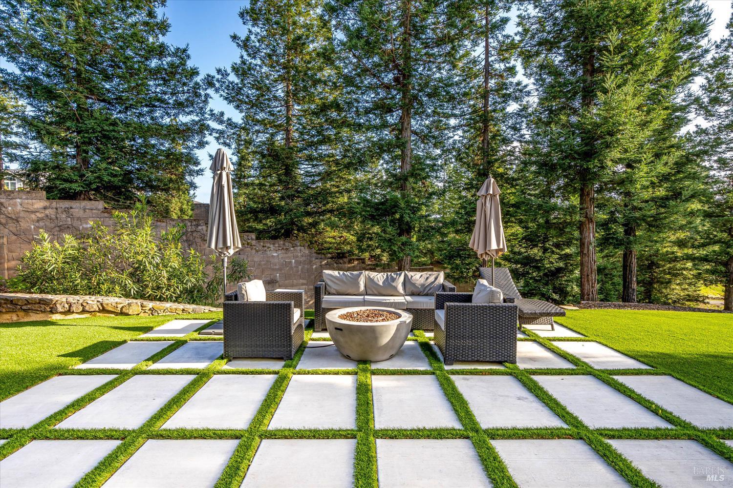 Detail Gallery Image 43 of 60 For 1994 W Bristlecone Ct, Santa Rosa,  CA 95403 - 4 Beds | 3/1 Baths