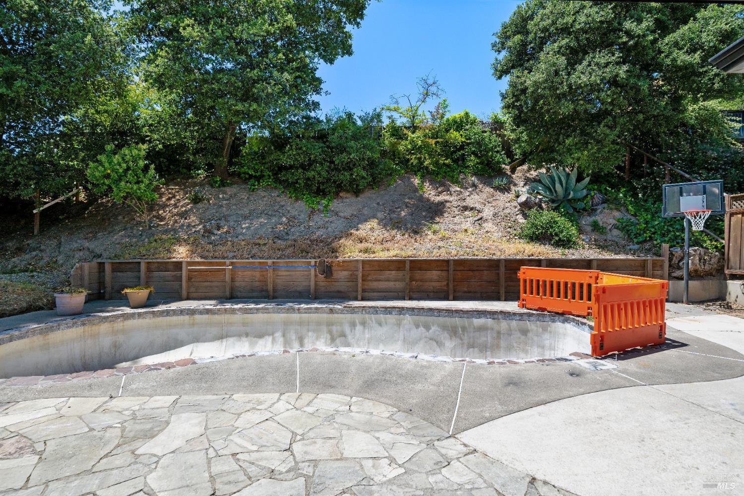 Detail Gallery Image 47 of 62 For 600 Miller Creek Rd, San Rafael,  CA 94903 - 3 Beds | 2/1 Baths