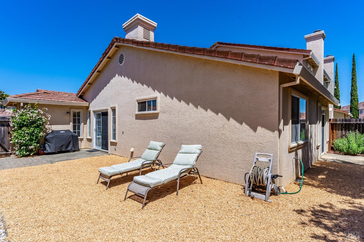 Detail Gallery Image 36 of 38 For 364 Columbia Cir, Benicia,  CA 94510 - 2 Beds | 2 Baths