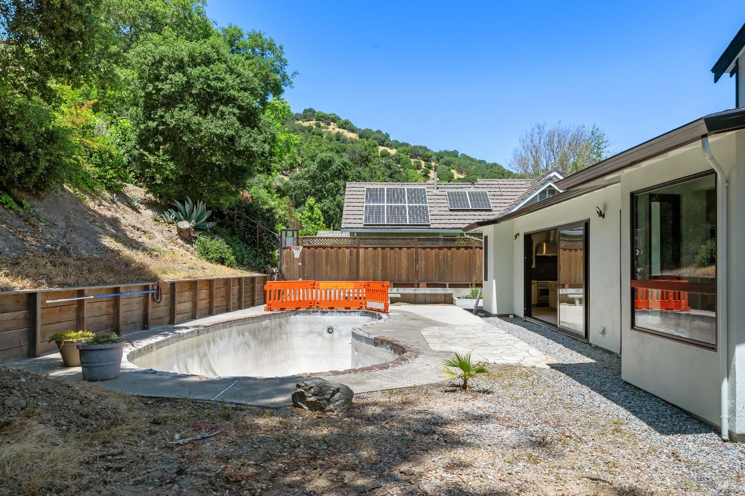 Detail Gallery Image 51 of 62 For 600 Miller Creek Rd, San Rafael,  CA 94903 - 3 Beds | 2/1 Baths
