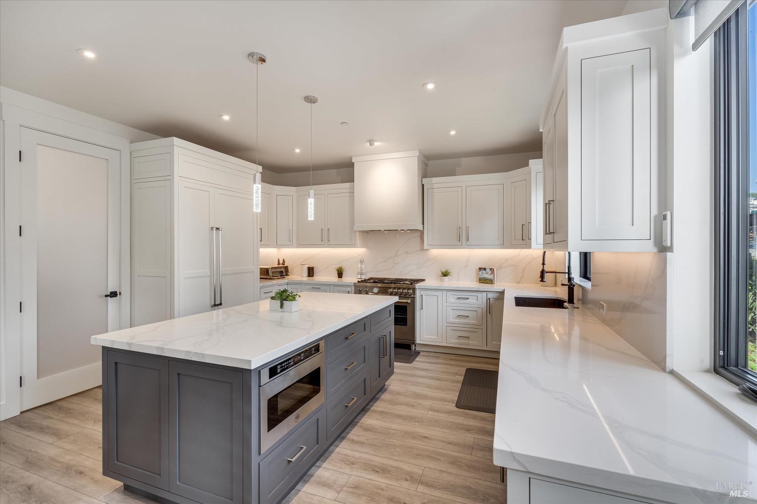 Detail Gallery Image 9 of 60 For 1994 W Bristlecone Ct, Santa Rosa,  CA 95403 - 4 Beds | 3/1 Baths