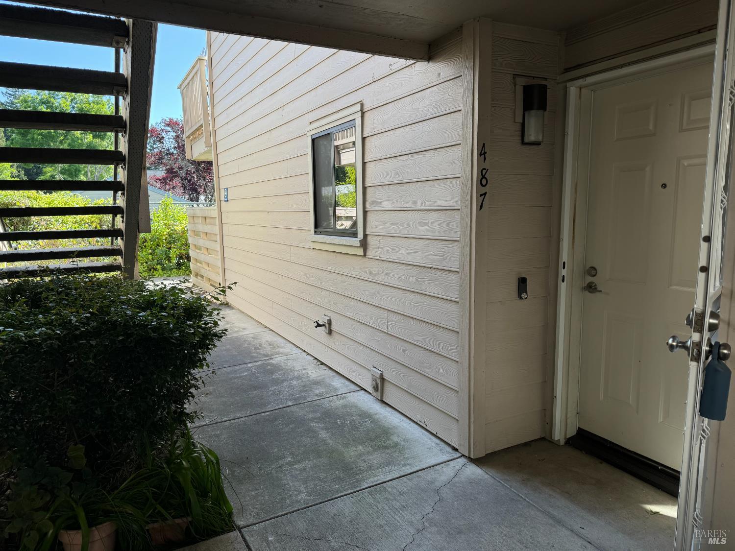Detail Gallery Image 3 of 20 For 487 Mission Blvd, Santa Rosa,  CA 95409 - 2 Beds | 2 Baths