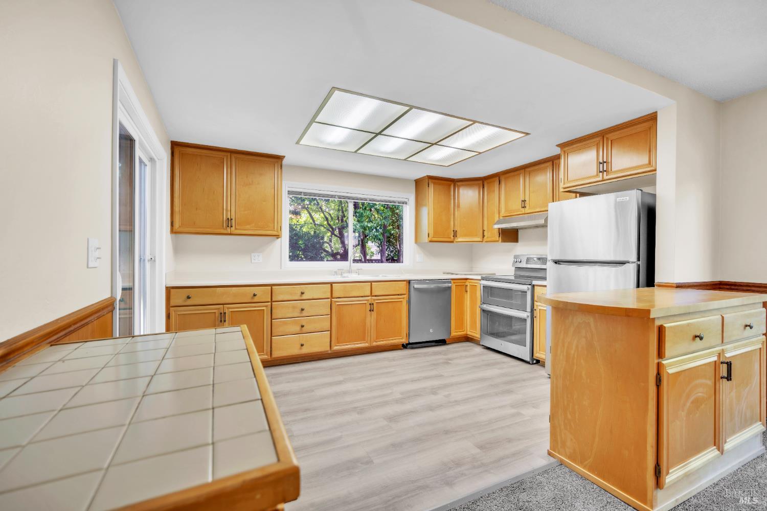 Lang Court, Santa Rosa, California image 5