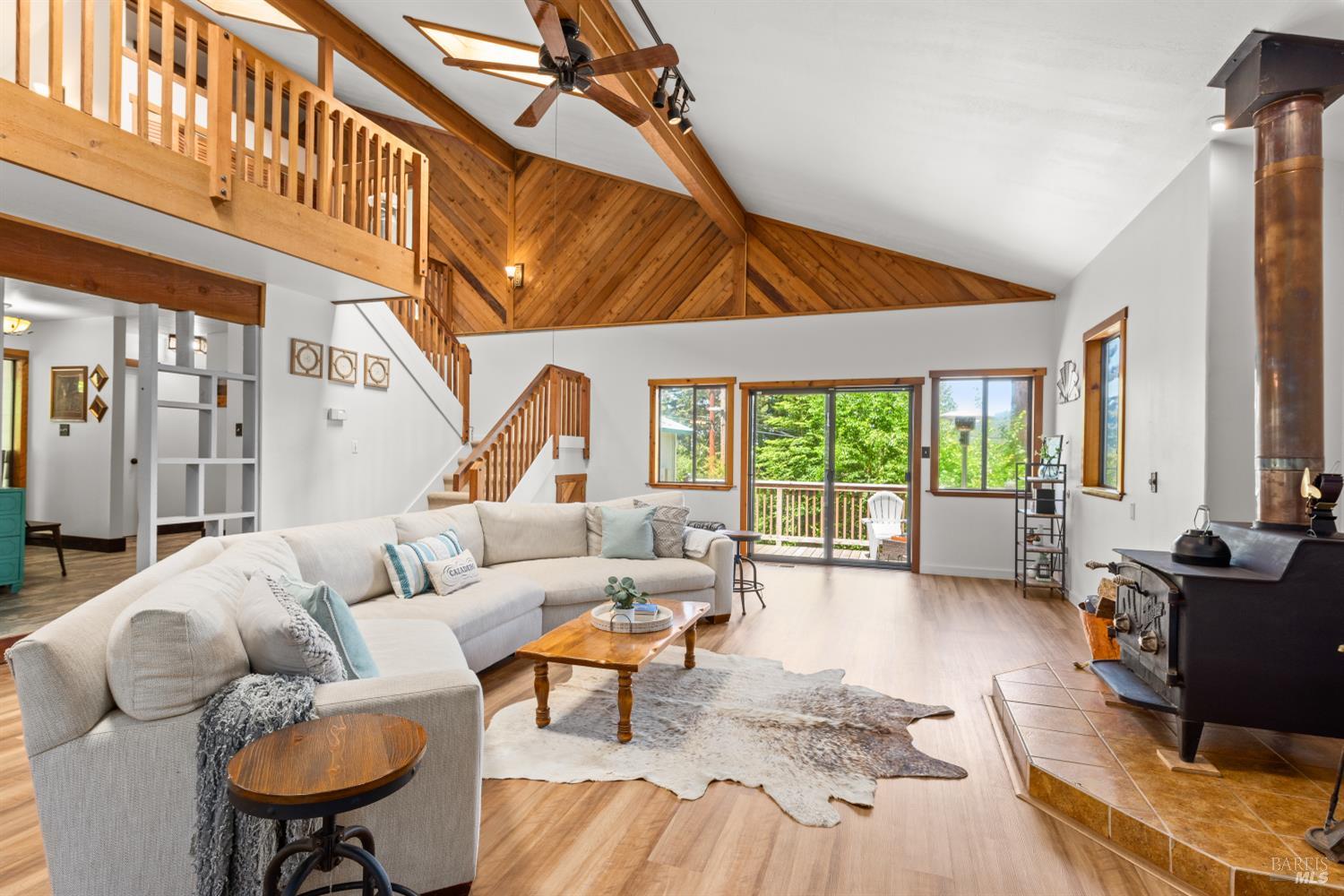 Detail Gallery Image 20 of 32 For 1 Mosswood Cir, Cazadero,  CA 95421 - 2 Beds | 2 Baths